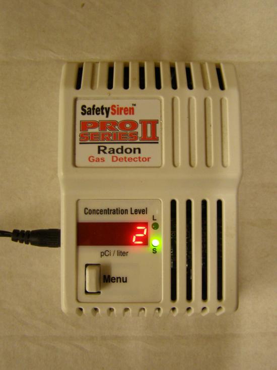 Radon gas détector